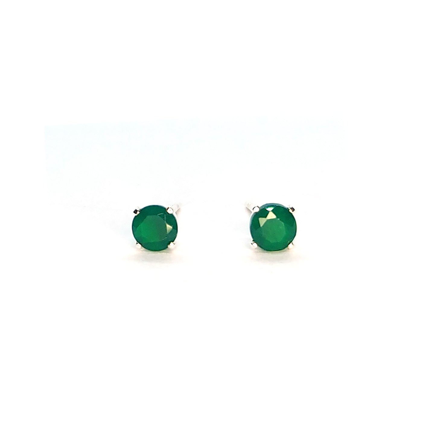 Silver 4 claw stud earrings with faceted green agate gemstones.