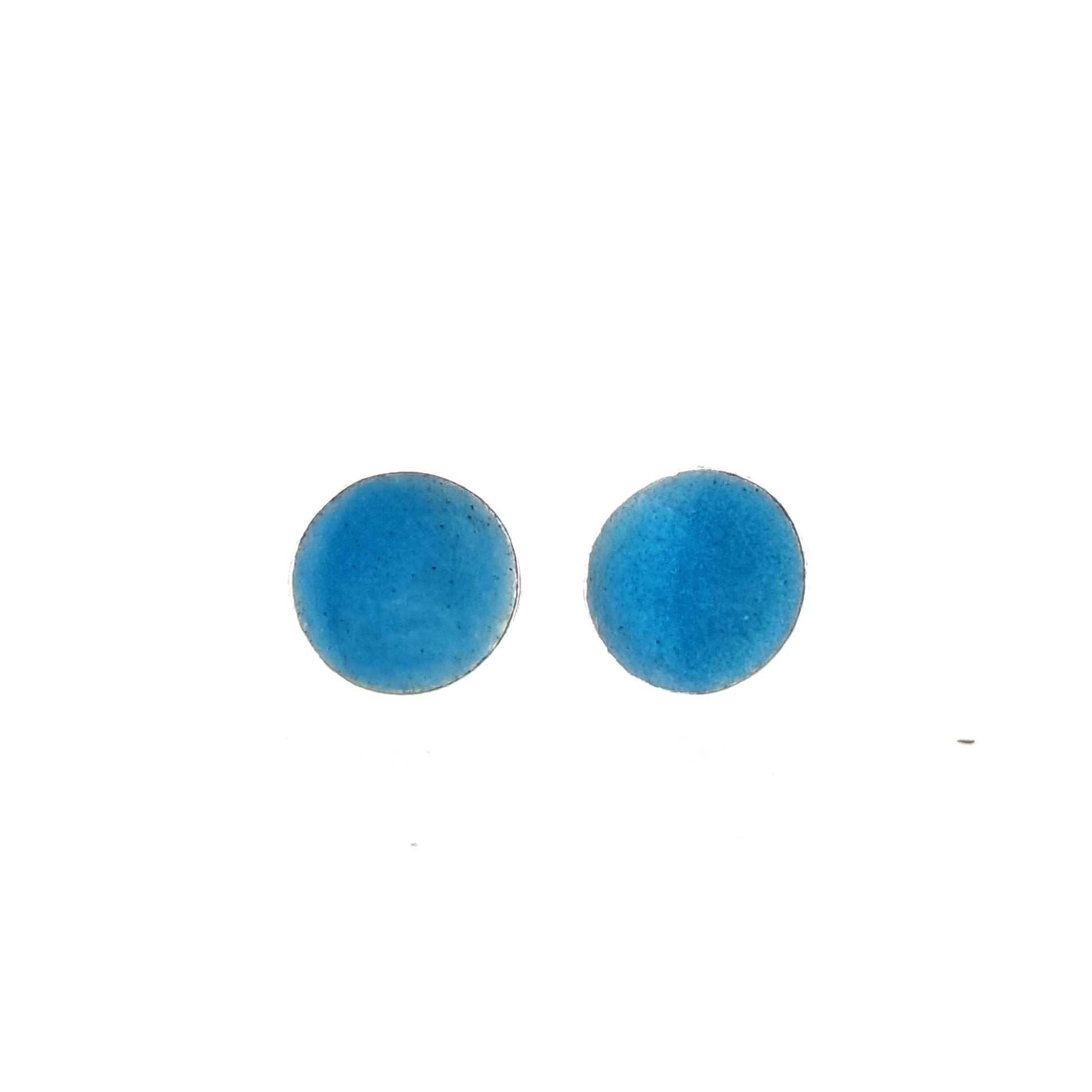 Round silver stud earrings with turquoise blue enamel. 12mm.