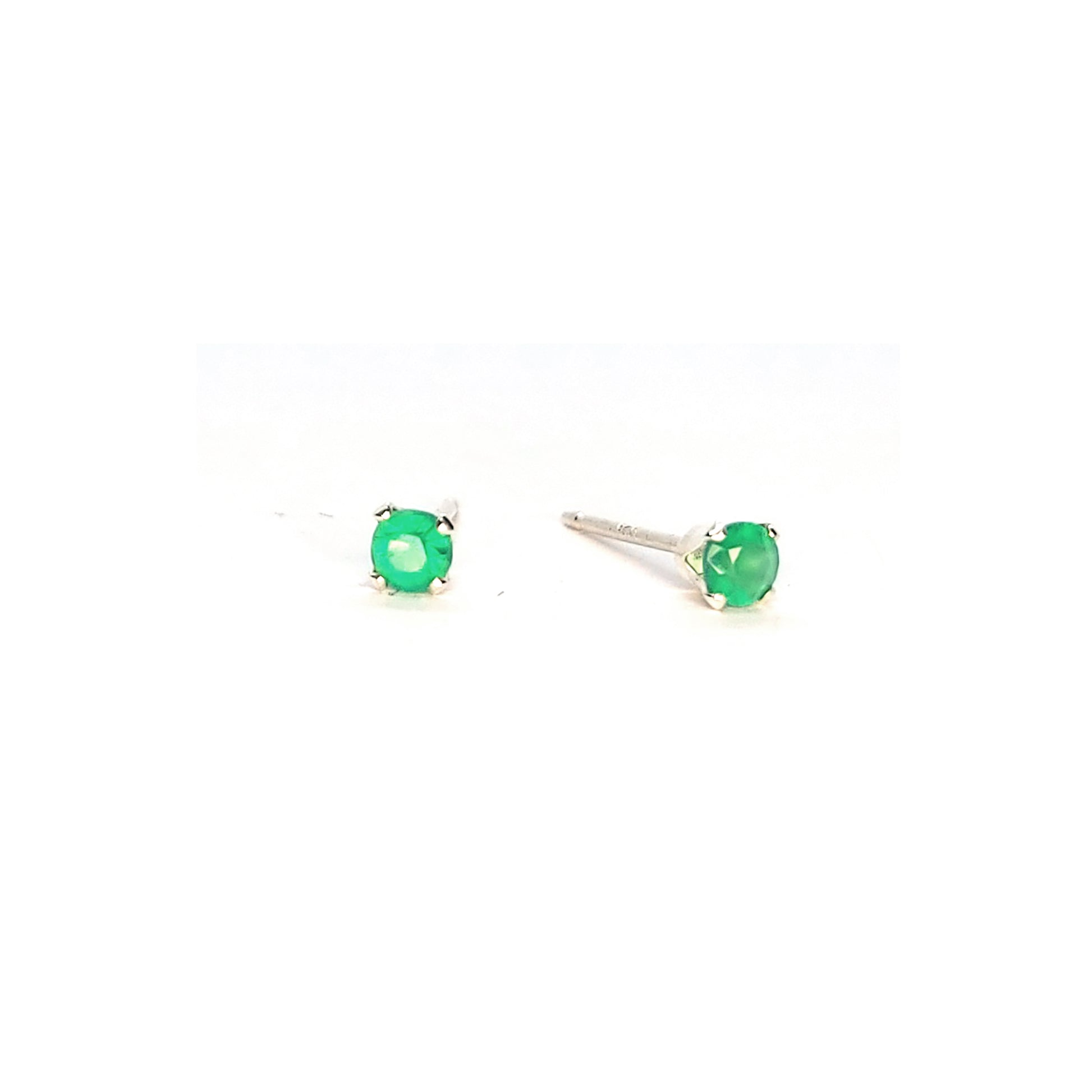 Silver 4 claw stud earrings with faceted green agate gemstones.