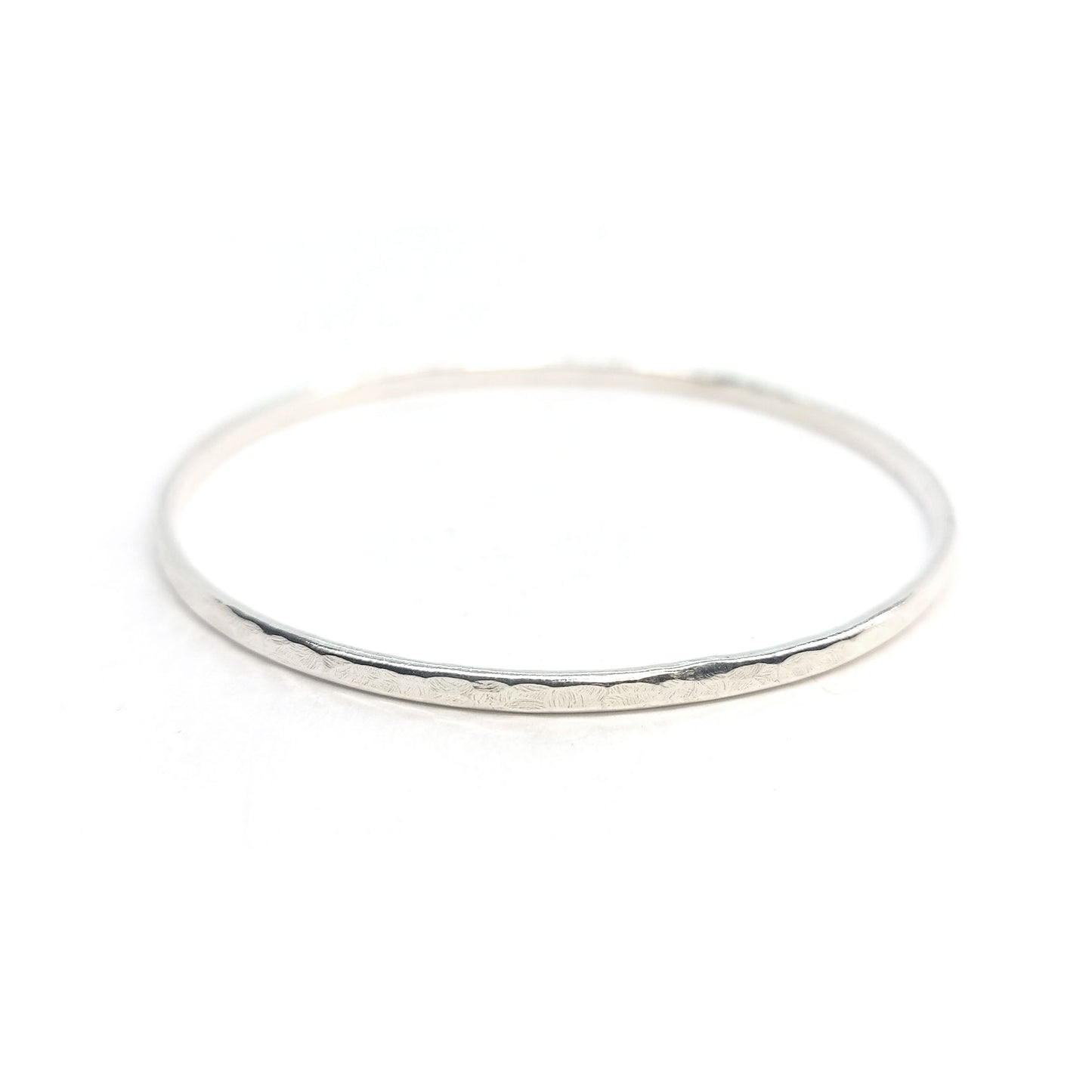 3mm Silver hammered bangle