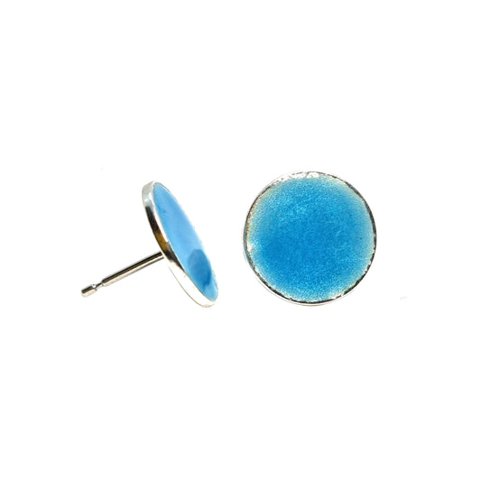 Round silver stud earrings with turquoise blue enamel. 12mm.