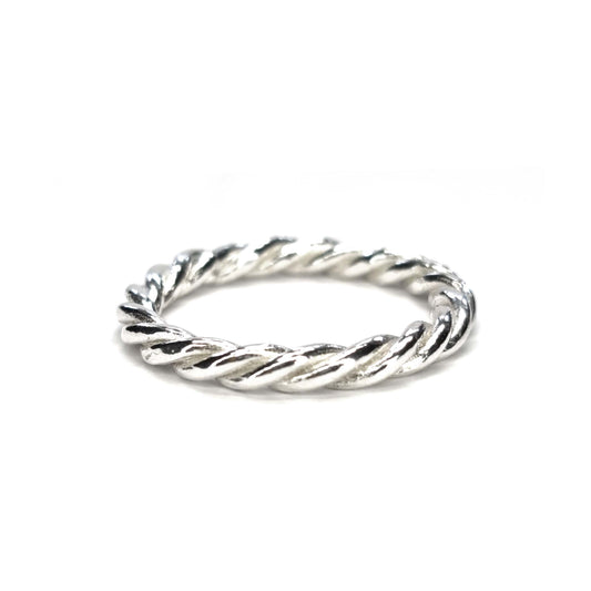 Silver twisted rope ring.