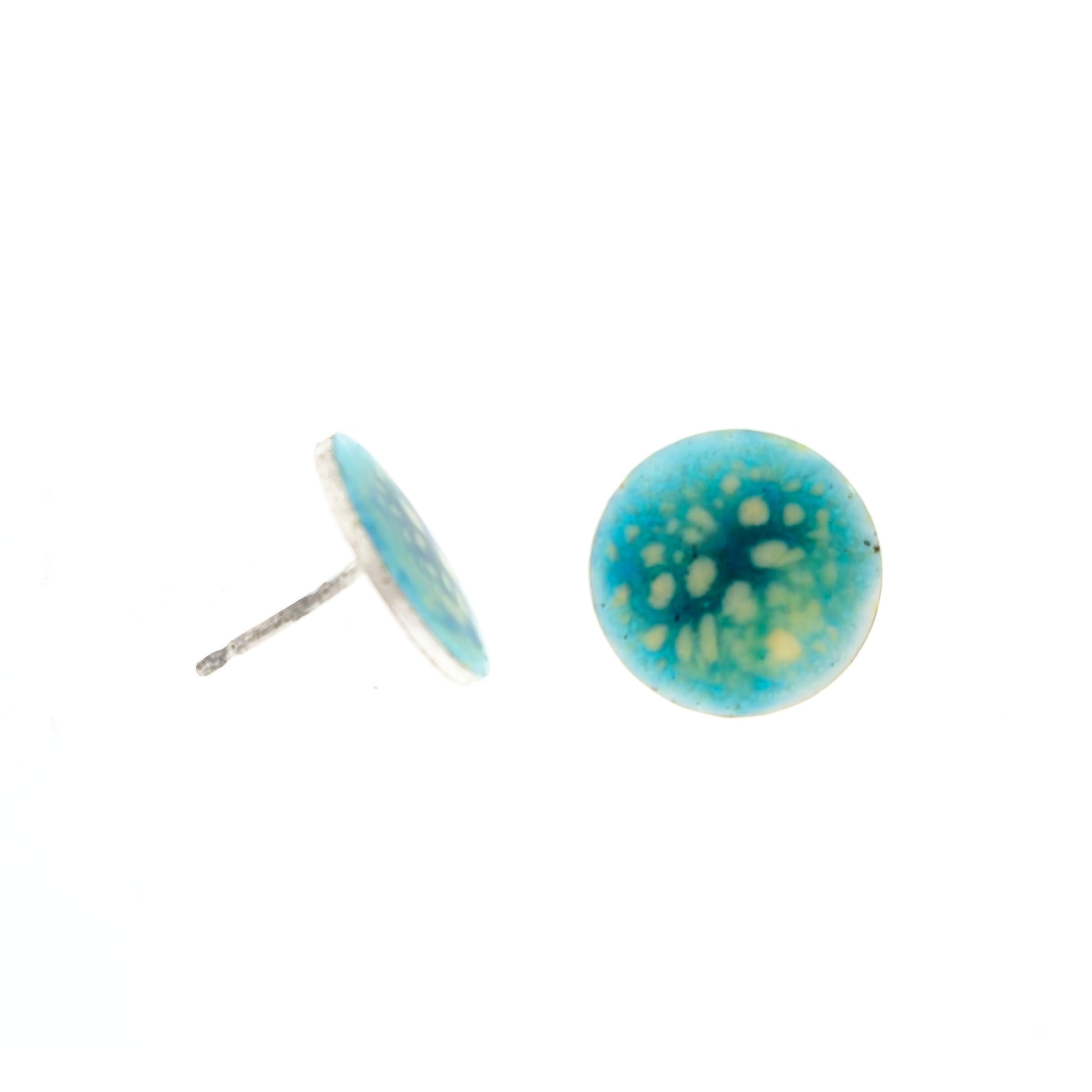 Round silver stud earrings with a turquoise and clear speckled enamel. Large.