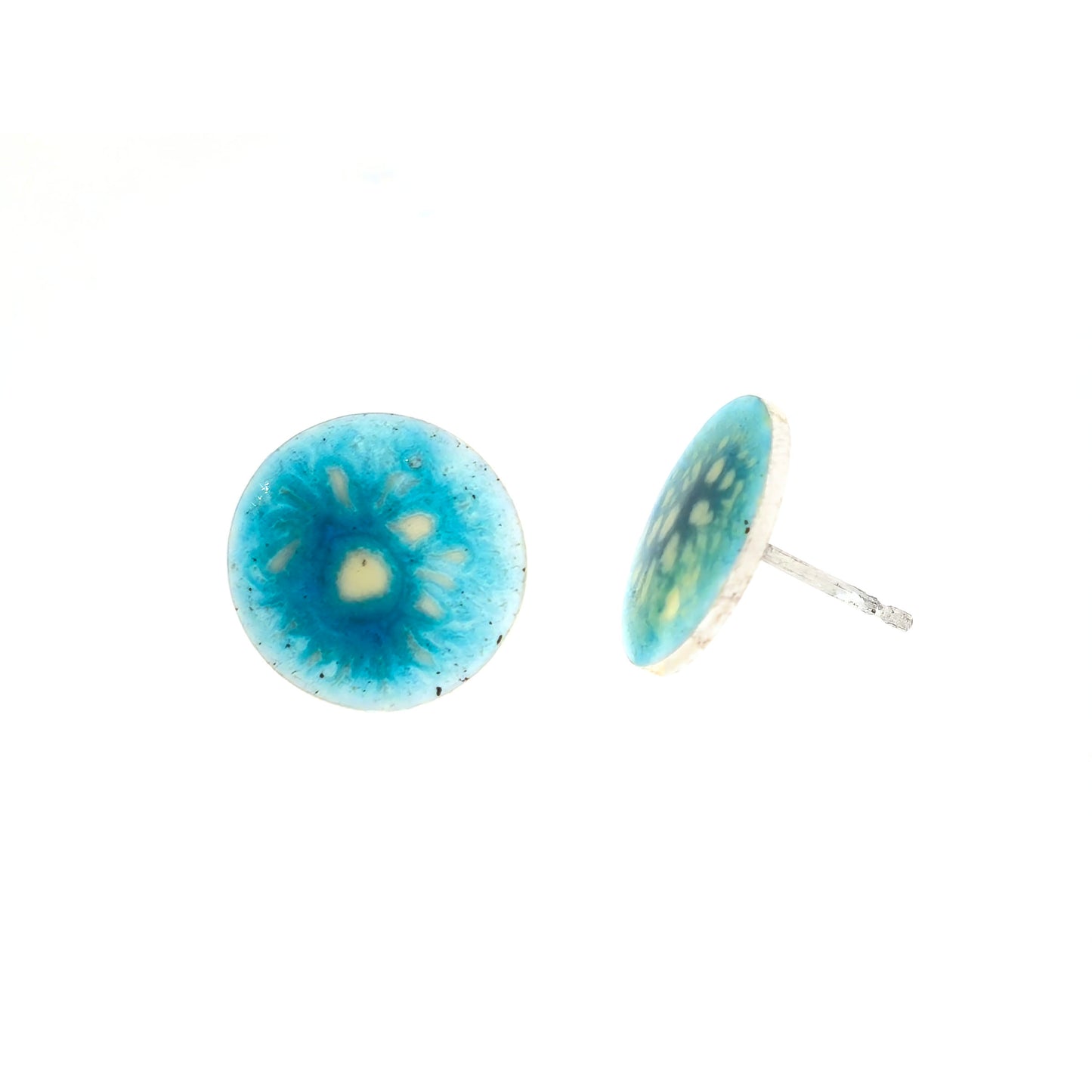 Round silver stud earrings with a turquoise and clear speckled enamel. Large.